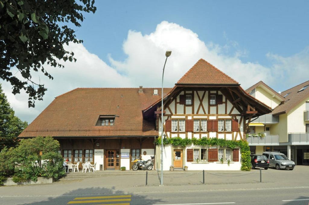 Hôtel Gasthof Buhl à Schwarzenburg Extérieur photo